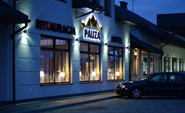 Hotel Pauza ラジン・ポドラスキ エクステリア 写真