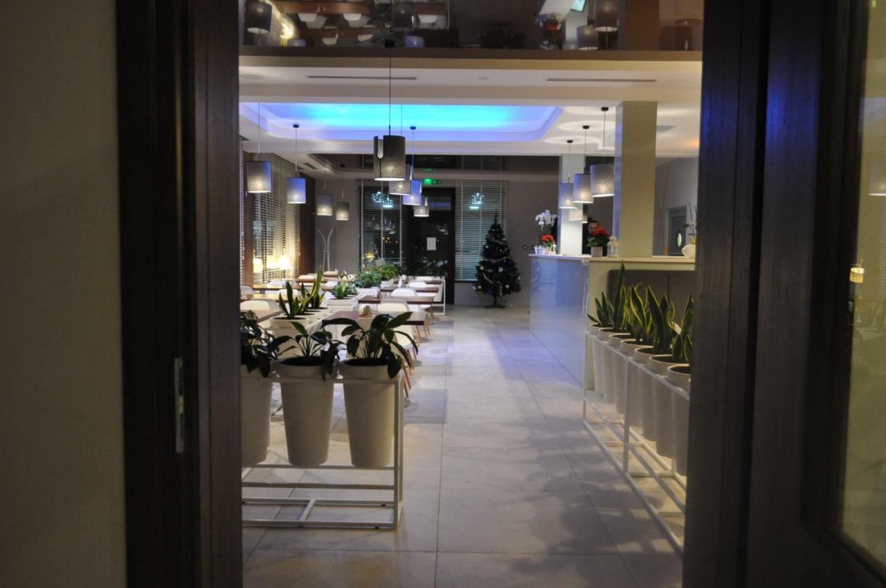 Hotel Pauza ラジン・ポドラスキ エクステリア 写真